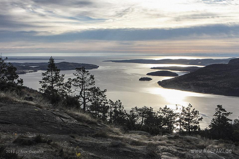 Blick vom Skuleberg auf den Norrfjord in Schweden // Foto: Fritz Gosselck