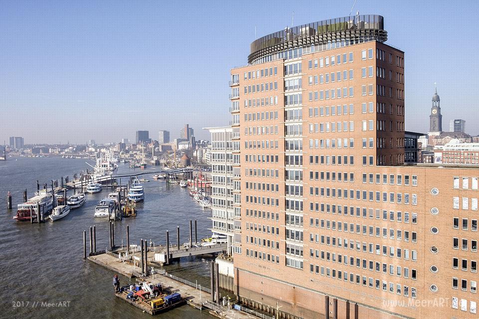 Impressionen von der Elbphilharmonie in der Hamburger HafenCity // Foto: MeerART