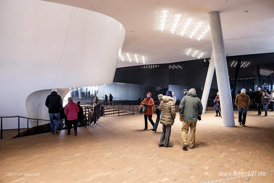 Impressionen von der Elbphilharmonie in der Hamburger HafenCity // Foto: MeerART