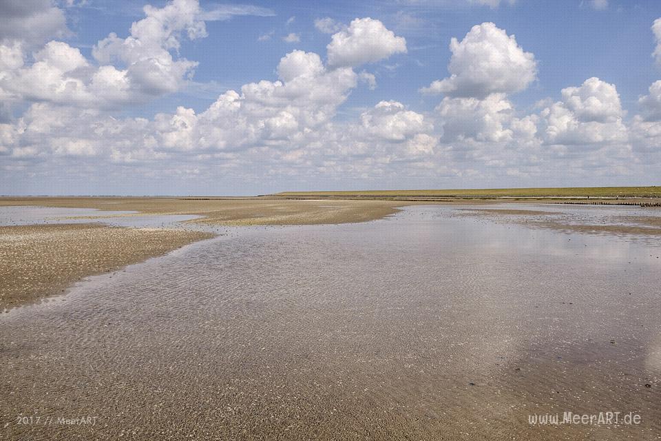 Ein Sommertag im Watt vor der alten Warft Stufhusen // Foto: MeerART / Ralph Kerpa