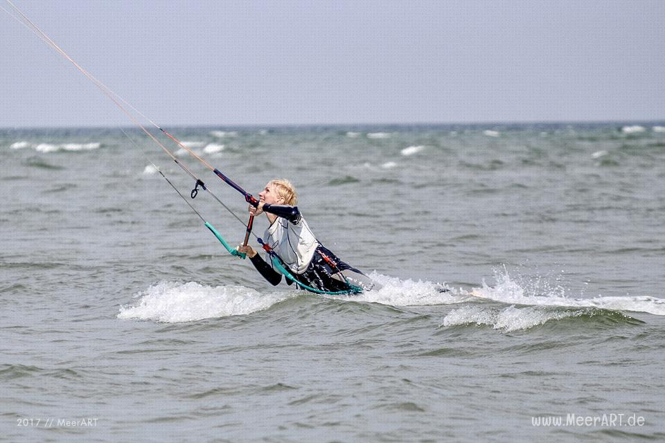 Kitesurfen im Schnupperkurs auf der Sonneinsel Fehmarn // Foto: MeerART / Ralph Kerpa