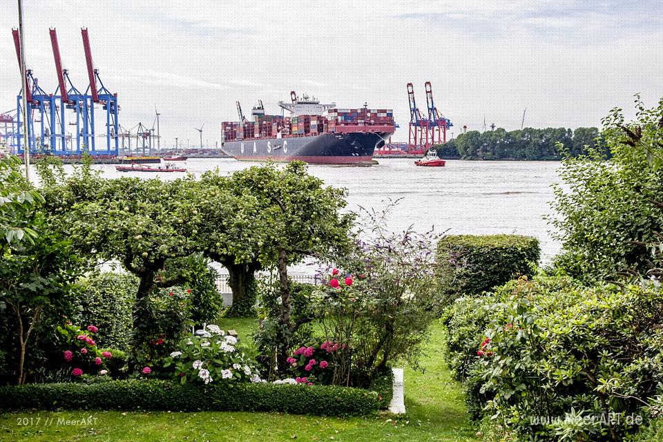 Dem Hans-Leip-Ufer entlang von Hamburg Oevelgönne zum Yachthafen Teufelsbrück // Foto: MeerART / Ralph Kerpa