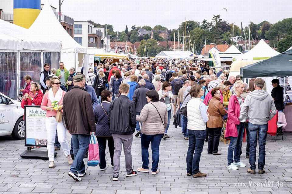 Markt der regionalen Genüsse - Der Mohltied! Green Market in Eckernförde am 17.09.2017 // Foto: Ralph Kerpa