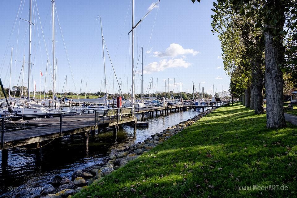 Ein sonniger Herbsttag in Kappeln an der Schlei // Foto: Ralph Kerpa
