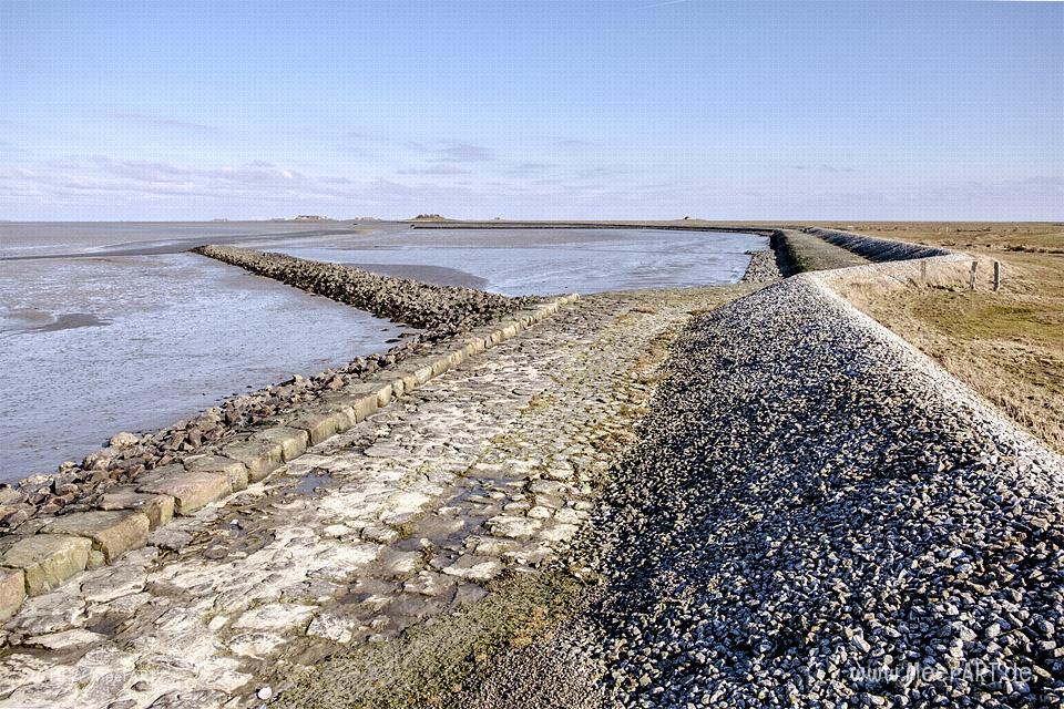 Die Hallig Langeneß im nordfriesischen Wattenmeer // Foto: MeerART / Ralph Kerpa