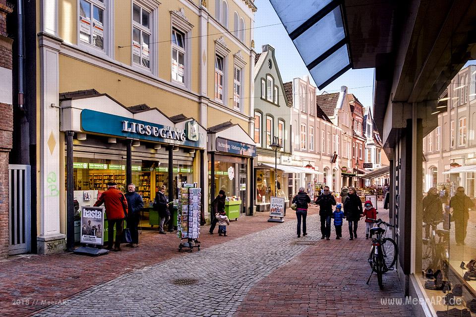 Die Hafenstadt Husum kurz vor dem alljährlichen Krokusblütenfest // Foto: MeerART / Ralph Kerpa