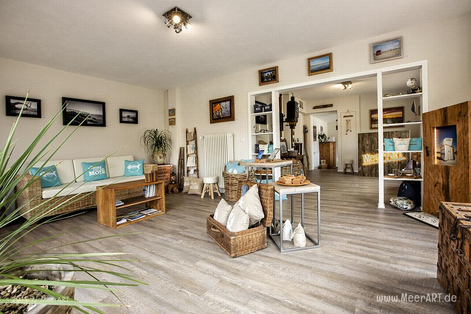 Das Atelier „MeerART / För to Huus“ in Langenhorn (Nordfriesland) mit handgefertigten Wohnaccessoires und Rahmen mit maritimen Motiven // Foto: MeerART / Ralph Kerpa