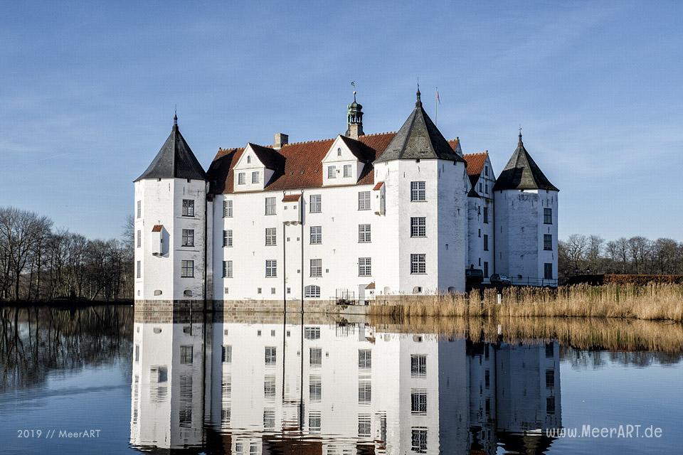 Das Schloss Glücksburg an der Flensburger Förde // Foto: MeerART
