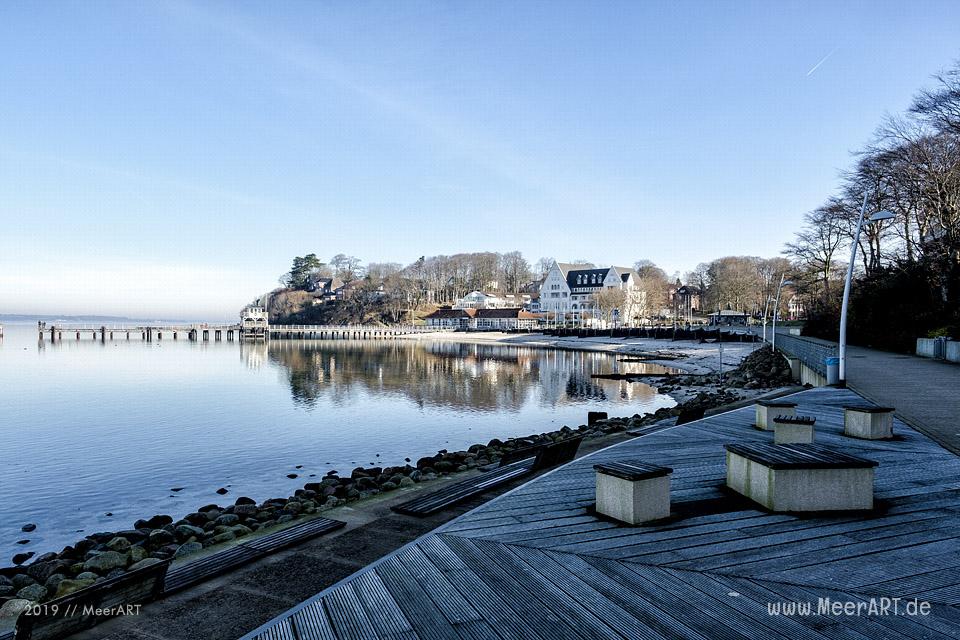 Das Strand Hotel in Glücksburg an der Flensburger Förde // Foto: MeerART
