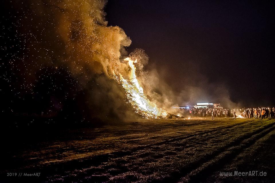 Biikebrennen mit Fackelumzug in Norddorf auf der nordfriesischen Insel Amrum // Foto: MeerART / Ralph Kerpa