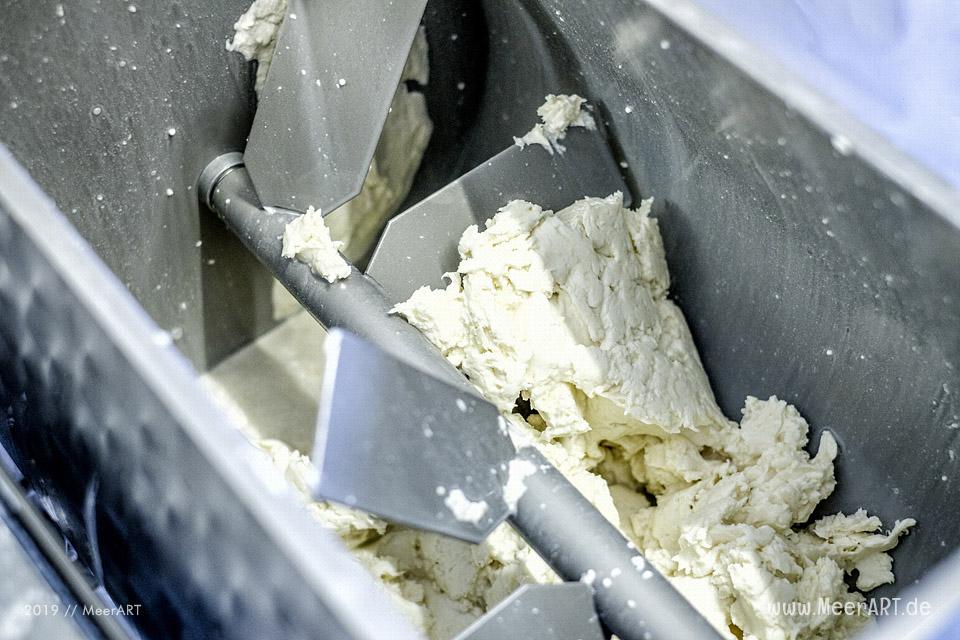 Jahnkes Ziegennkäse: Leckere Ziegenmilchspezialitäten direkt vom Bauernhof aus Angeln // Foto: MeerART / Ralph Kerpa