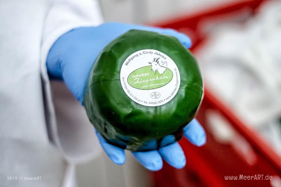 Jahnkes Ziegennkäse: Leckere Ziegenmilchspezialitäten direkt vom Bauernhof aus Angeln // Foto: MeerART / Ralph Kerpa