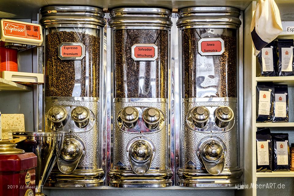 Das kleine und urige Kaffee-Kontor im schönen Friedrichstadt in Nordfriesland // Foto: MeerART
