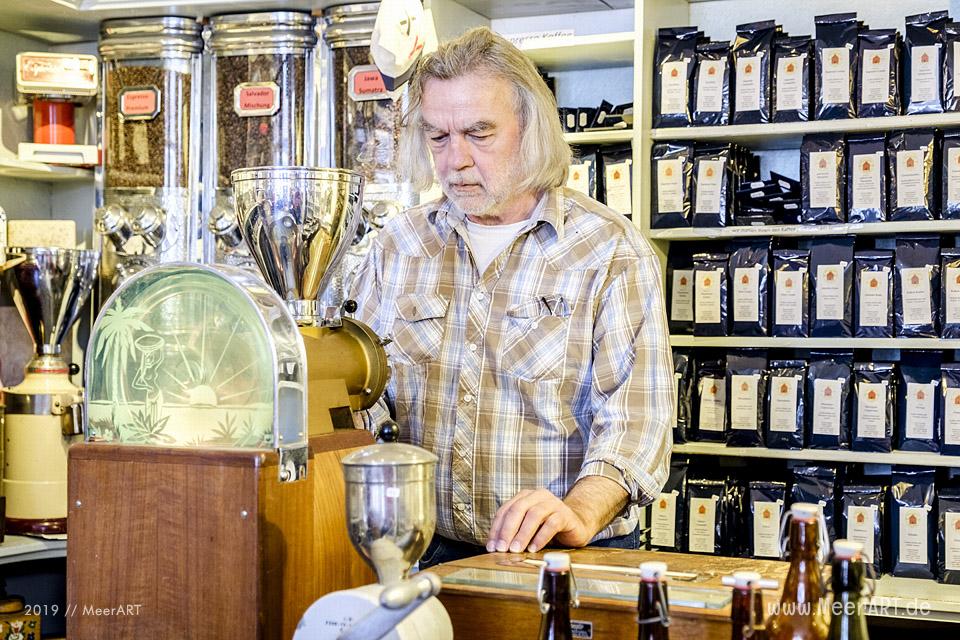 Das kleine und urige Kaffee-Kontor im schönen Friedrichstadt in Nordfriesland // Foto: MeerART