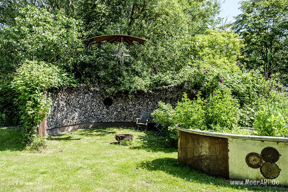Der Hardenhof - Natur pur und handgefertigte Einzelstücke für den Garten aus natürlichen Rohstoffen // Foto: MeerART