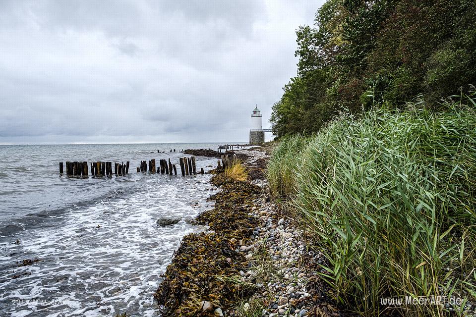 Der Leuchtturm Taksensand Fyr bei Helved // Foto: MeerART