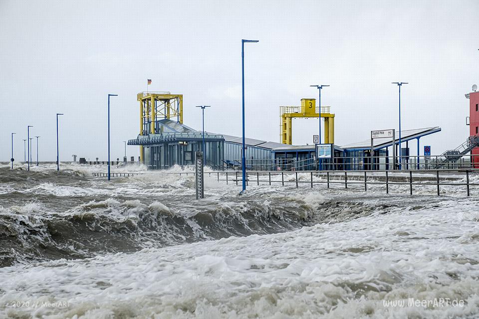 Das Sturmtief Sabine trifft auf die Westküste hier an der Küste in Dagebüll // Foto: Dagebüll