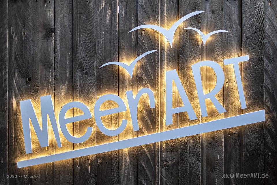 Das Atelier „MeerART / För to Huus“ in Langenhorn (Nordfriesland) mit handgefertigten Wohnaccessoires und Rahmen mit maritimen Motiven // Foto: MeerART/Ralph Kerpa