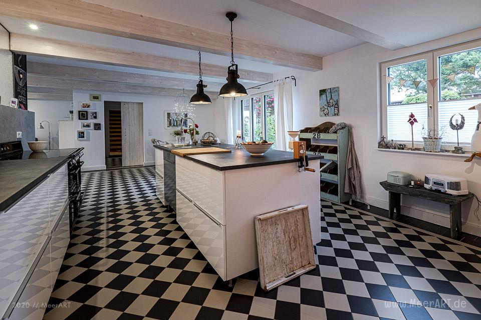 Homestory bei der Familientherapeutin Agnes Husar aus Högel in Nordfriesland // Foto: MeerART / Ralph Kerpa
