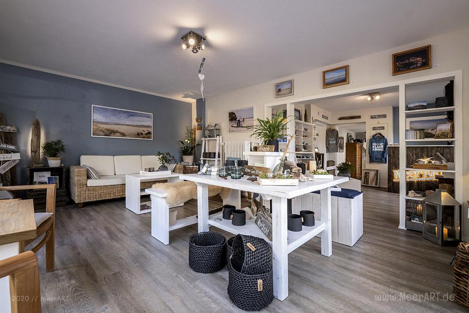 Das Atelier „MeerART för to Huus“ in Langenhorn (Nordfriesland) mit handgefertigten Wohnaccessoires und Rahmen mit maritimen Motiven // Foto: MeerART / Ralph Kerpa