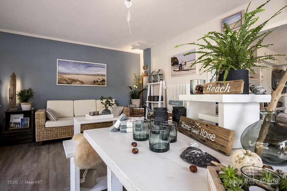 Das Atelier „MeerART för to Huus“ in Langenhorn (Nordfriesland) mit handgefertigten Wohnaccessoires und Rahmen mit maritimen Motiven // Foto: MeerART / Ralph Kerpa