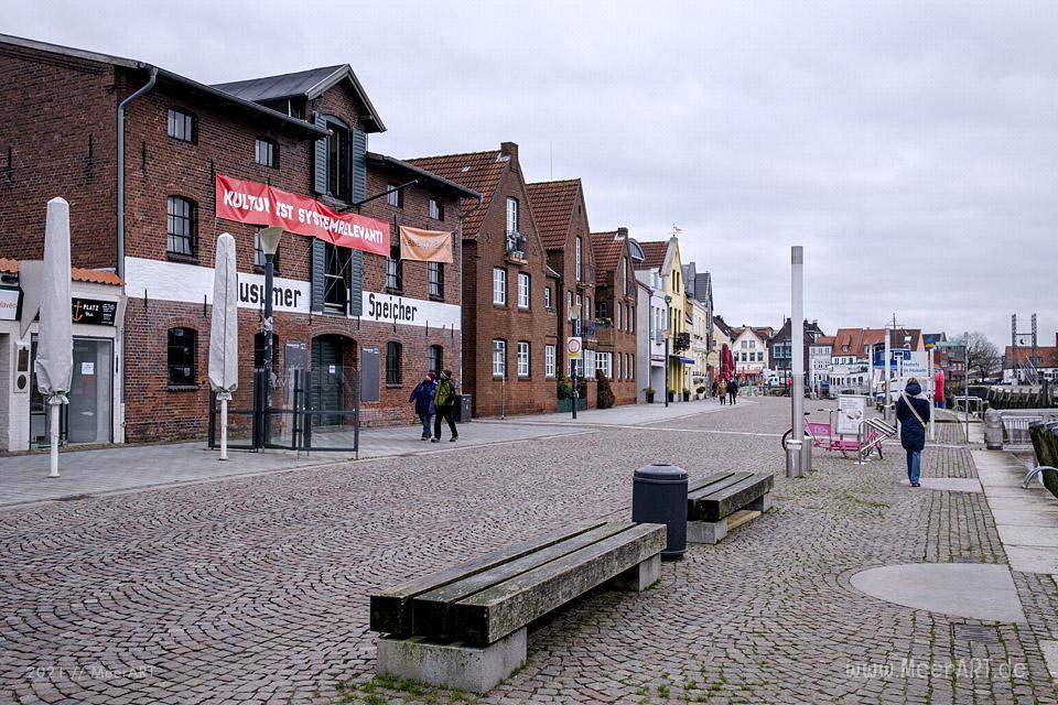 Die graue Stadt am Meer im zweiten Lockdown wegen der Corona Pandemie // Foto: MeerART / Ralph Kerpa