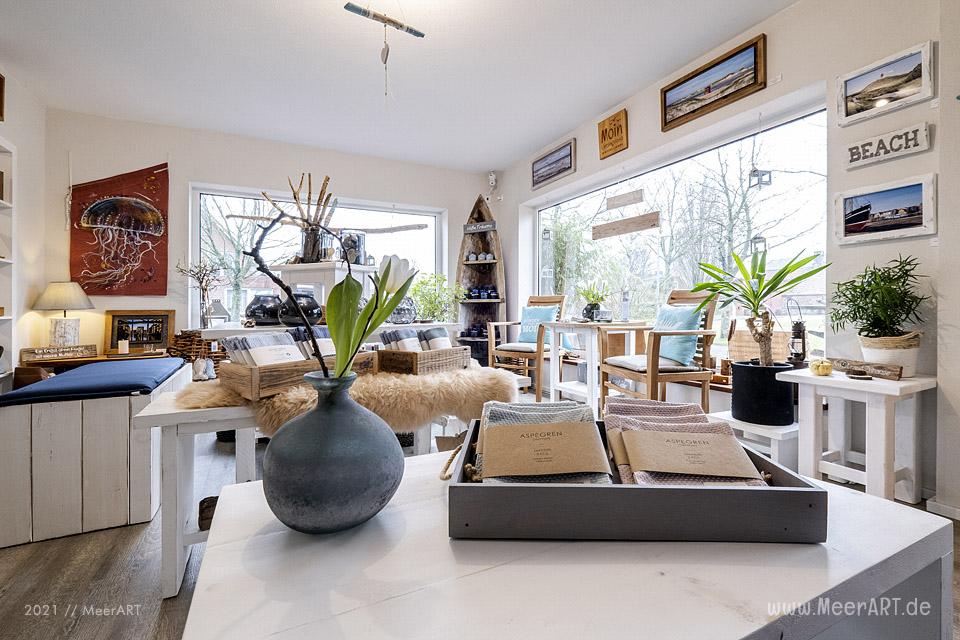 Das Atelier „MeerART för to Huus“ in Langenhorn (Nordfriesland) mit handgefertigten Wohnaccessoires und Rahmen mit maritimen Motiven // Foto: MeerART / Ralph Kerpa