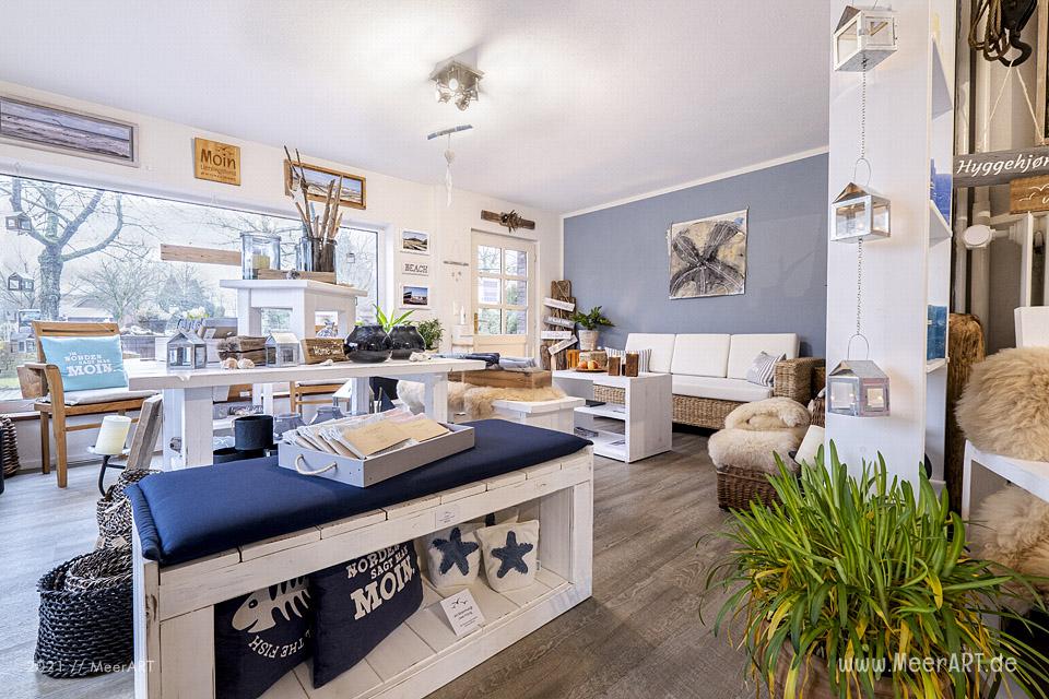 Das Atelier „MeerART för to Huus“ in Langenhorn (Nordfriesland) mit handgefertigten Wohnaccessoires und Rahmen mit maritimen Motiven // Foto: MeerART / Ralph Kerpa