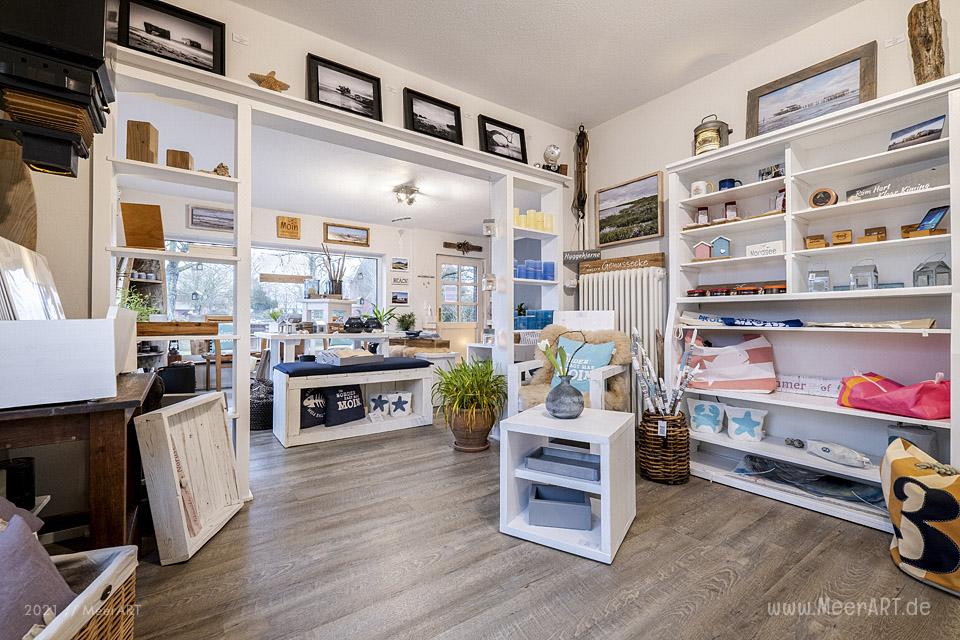 Das Atelier „MeerART för to Huus“ in Langenhorn (Nordfriesland) mit handgefertigten Wohnaccessoires und Rahmen mit maritimen Motiven // Foto: MeerART / Ralph Kerpa