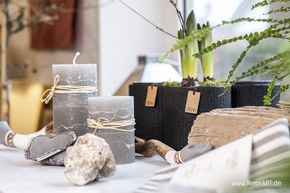 Das Atelier „MeerART för to Huus“ in Langenhorn (Nordfriesland) mit handgefertigten Wohnaccessoires und Rahmen mit maritimen Motiven // Foto: MeerART / Ralph Kerpa