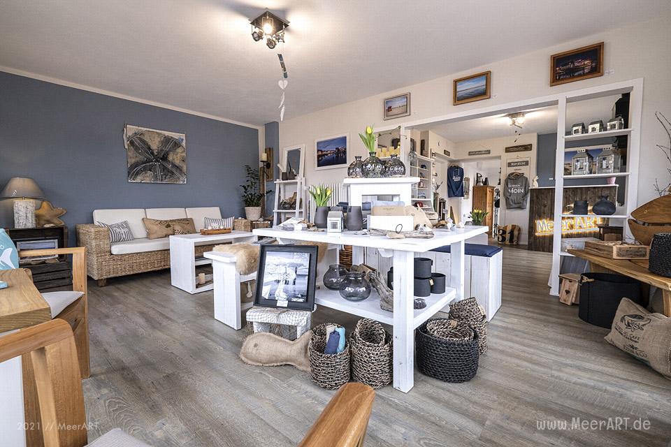 Das Atelier „MeerART för to Huus“ in Langenhorn (Nordfriesland) mit handgefertigten Wohnaccessoires und Rahmen mit maritimen Motiven // Foto: MeerART / Ralph Kerpa