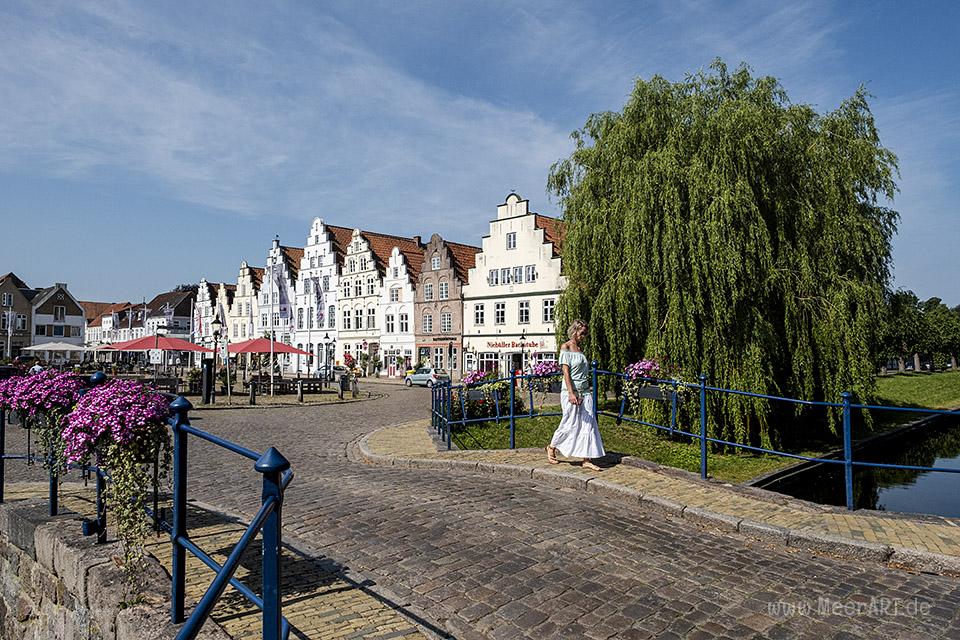 Abseits von touristischen Pfaden das kleine und idyllische Holländerstädtchen neu entdecken // Foto: MeerART