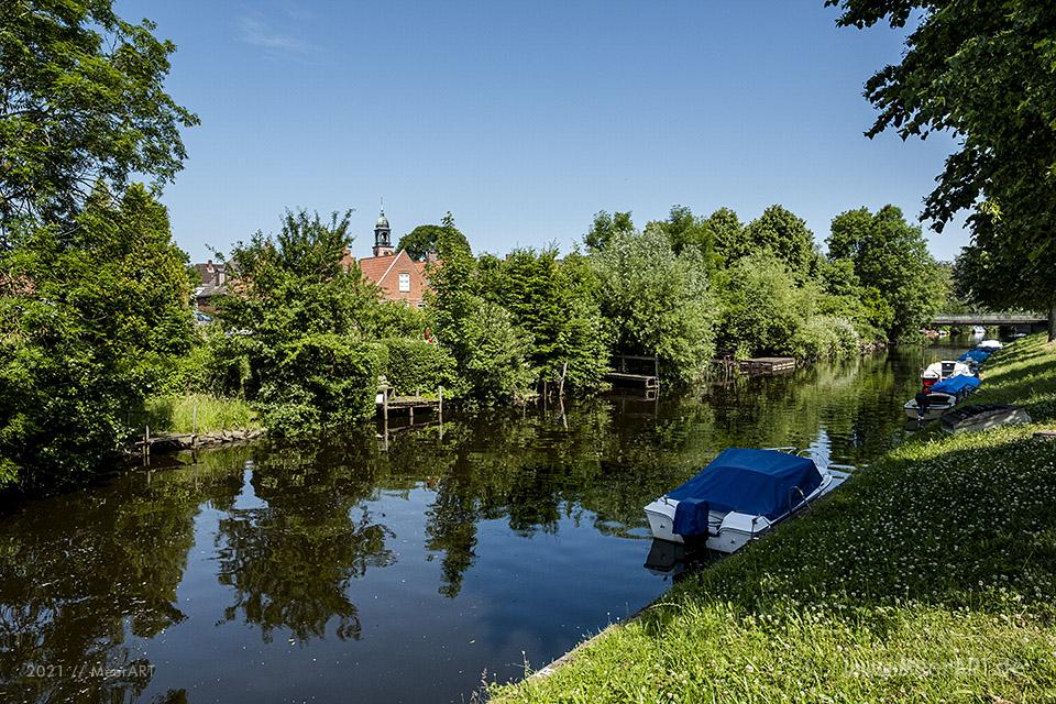 Abseits von touristischen Pfaden das kleine und idyllische Holländerstädtchen neu entdecken // Foto: MeerART