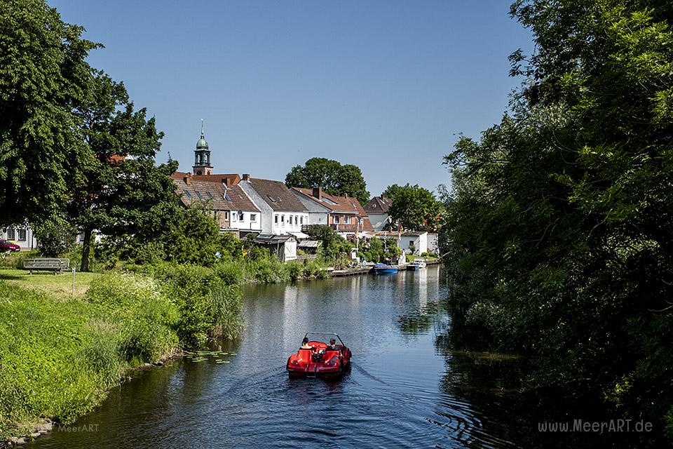 Abseits von touristischen Pfaden das kleine und idyllische Holländerstädtchen neu entdecken // Foto: MeerART