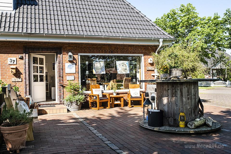 Das Atelier „MeerART / För to Huus“ in Langenhorn (Nordfriesland) mit handgefertigten Wohnaccessoires und Rahmen mit maritimen Motiven // Foto: MeerART/Ralph Kerpa