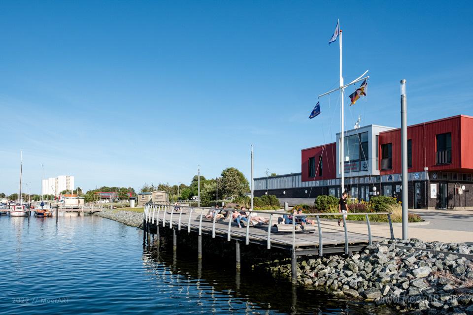Auf den Spuren von Arne Jacobsen auf der schönen Ostseeinsel Fehmarn // Foto: MeerART