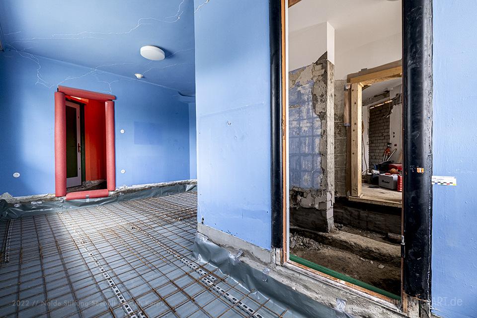 Nolde Haus - Das blaue Zimmer während der Sanierung im Juli 2020 // Foto: Nolde Stiftung Seebüll / Ralph Kerpa