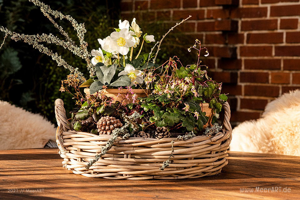 Das Atelier „MeerART för to Huus“ in Langenhorn an der Westküste (Nordfriesland) mit handgefertigten Wohn- und Gartenaccessoires sowie Rahmungen mit maritimen Motiven aus den Reportagen von den Küstenregionen an Nord- und Ostsee // Foto: MeerART / Ralph Kerpa