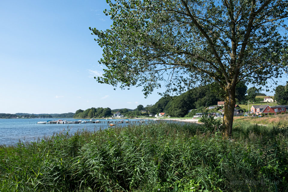 Genner Strand - Ein wundervoller Sommertag am der idyllischen Genner Bucht // Foto: MeerART / Ralph Kerpa