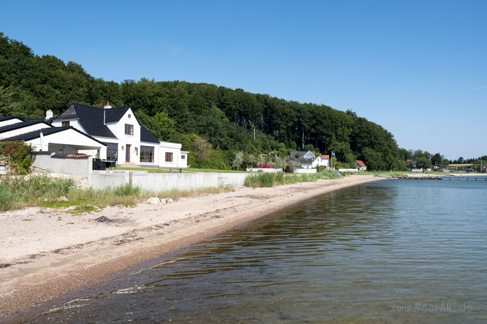 Genner Strand - Ein wundervoller Sommertag am der idyllischen Genner Bucht // Foto: MeerART / Ralph Kerpa