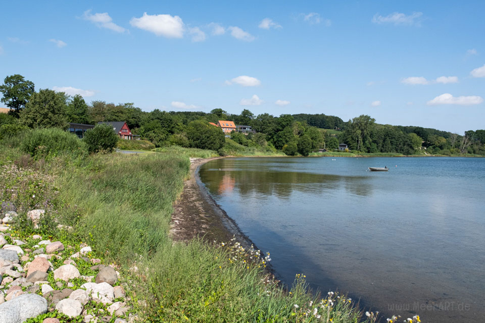 Ein wundervoller Sommertag am der idyllischen Genner Bucht // Foto: MeerART / Ralph Kerpa