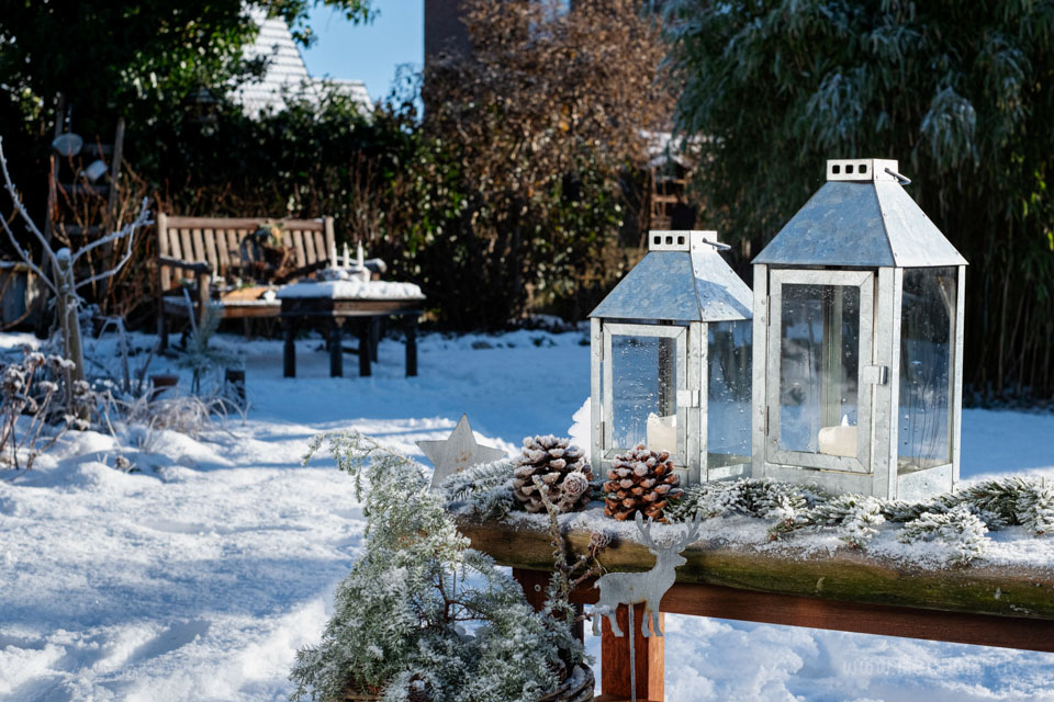 MeerART Dekoideen - Weihnachtliche Dekoration für den Garten // Foto: MeerART / Ralph Kerpa