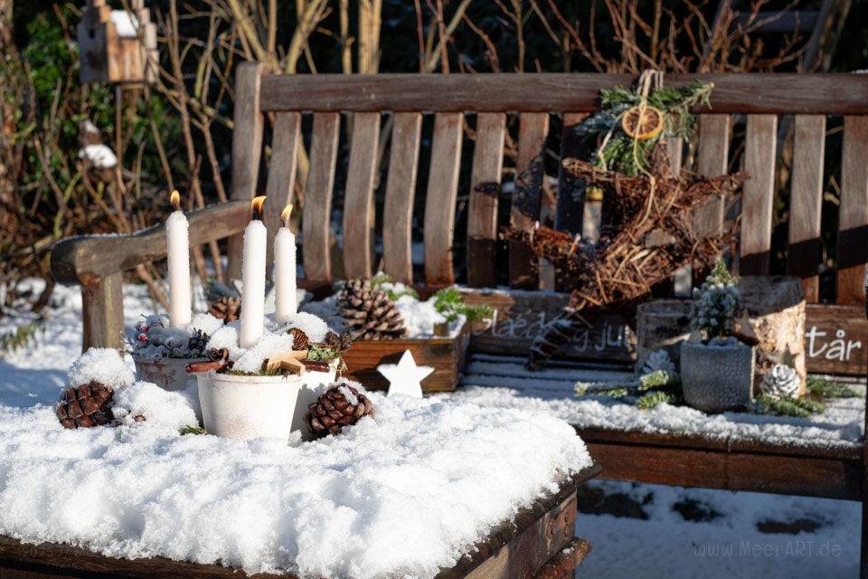 MeerART Dekoideen - Weihnachtliche Dekoration für den Garten // Foto: MeerART / Ralph Kerpa