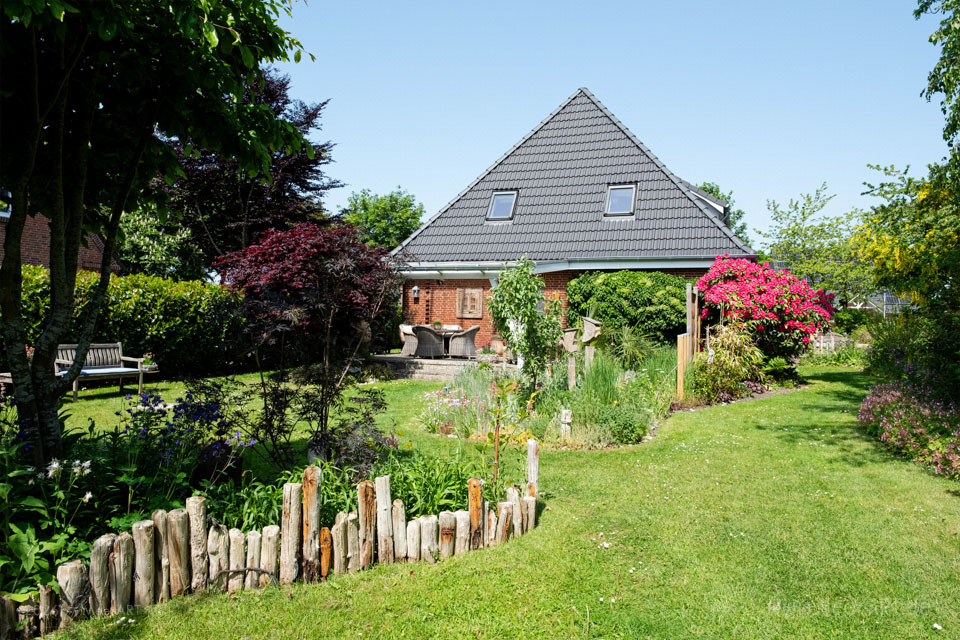 Der idyllische „MeerART-Garten“ in Langenhorn Nordfriesland